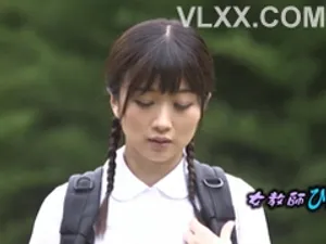 Airi Nagisa cùng bạn trai vào...