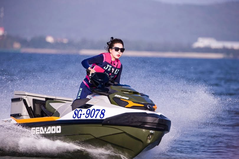 Người vợ xin Ông chồng đi nghỉ dưỡng với cô bạn thân nhưng Anh xã nào đâu biết…